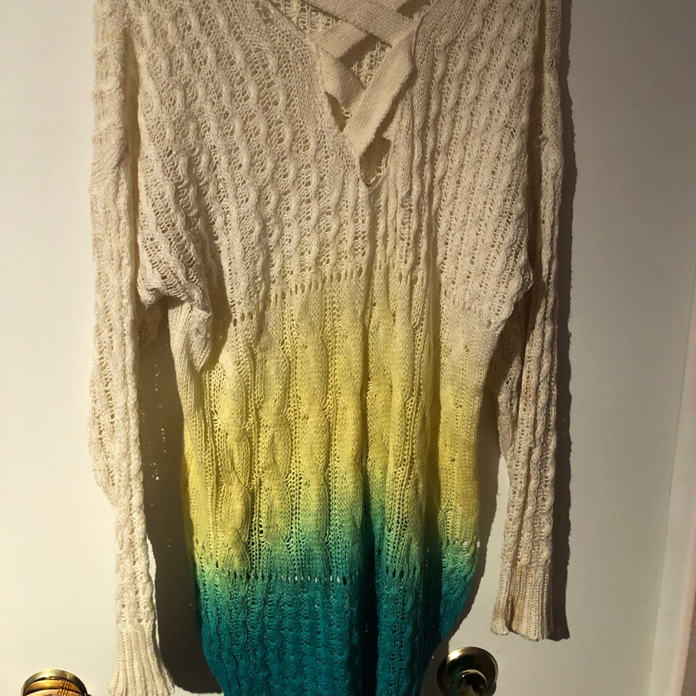 Ombré knit sweater white yellow and blue size large - Picture 2 of 3